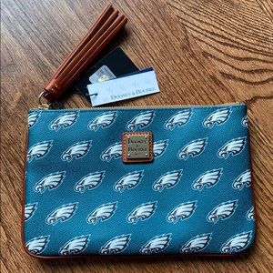 NWT Dooney & Bourke Eagles NFL Clutch